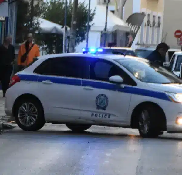 Ελληνική Αστυνομία Περιπολικό Τρίκαλα