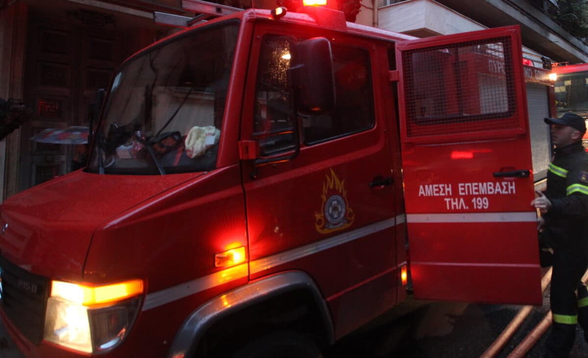 Δεκάδες κλήσεις στην Πυροσβεστική Υπηρεσία Θεσσαλίας λόγω κακοκαιρίας