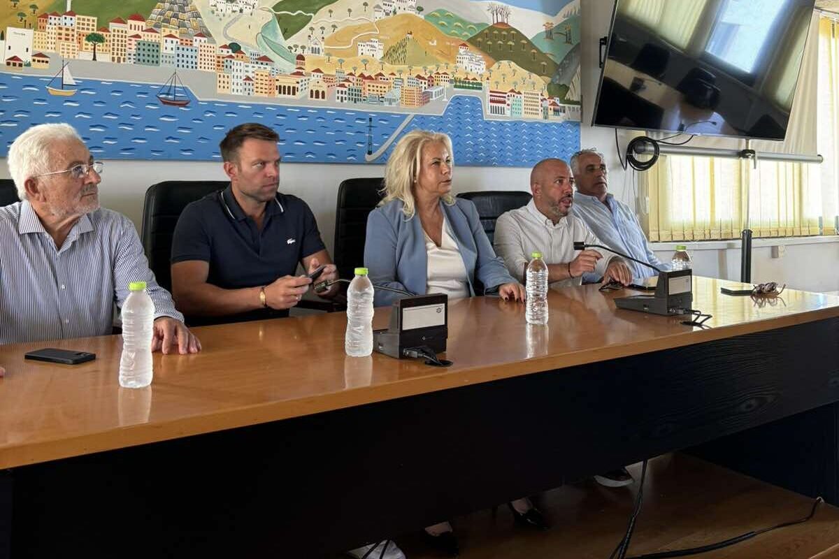 Στέφανος Κασσελάκης από Βόλο: «Δεν βλέπουμε κανέναν να αναλαμβάνει την ευθύνη που του αναλογεί»