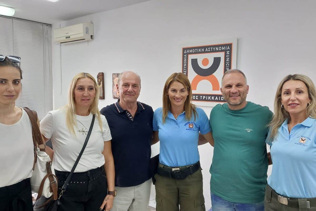 Ανταλλαγή καλών πρακτικών για τη στάθμευση: Επίσκεψη στελεχών του Δήμου Καβάλας στα Τρίκαλα