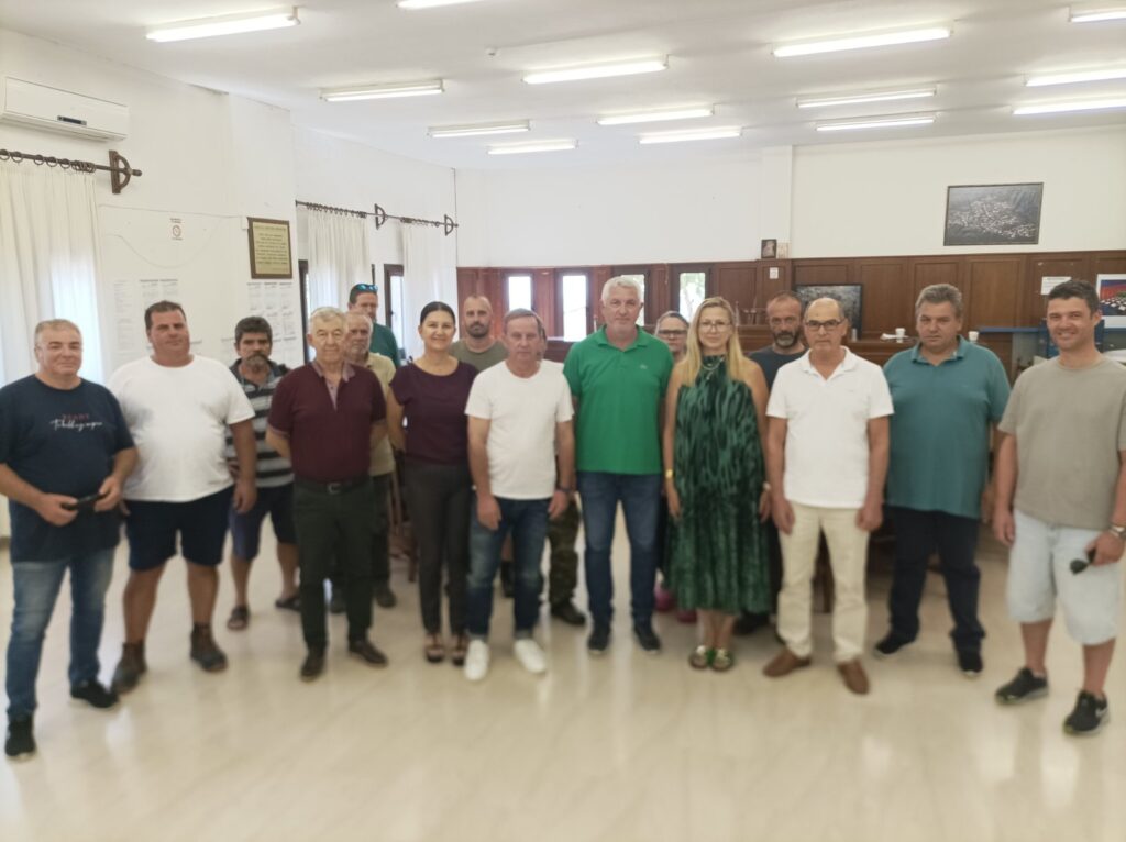 Η Περιφέρεια Θεσσαλίας παρέδωσε διπλώματα οδήγησης γεωργικών ελκυστήρων σε παραγωγούς του Δήμου Τεμπών