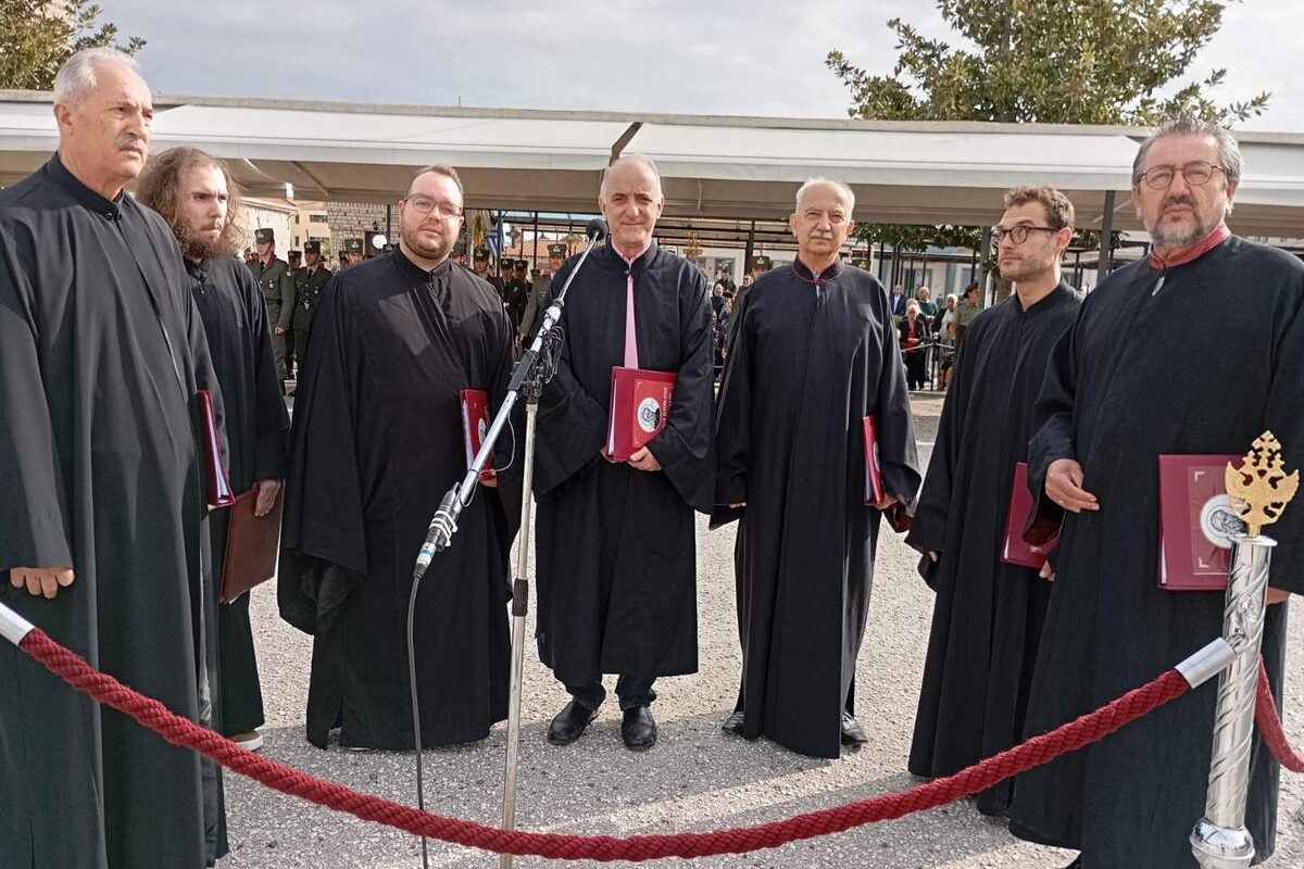 Το Σωματείο Ιεροψαλτών Ν. Τρικάλων στην ορκωμοσία των πρωτοετών της ΣΜΥ