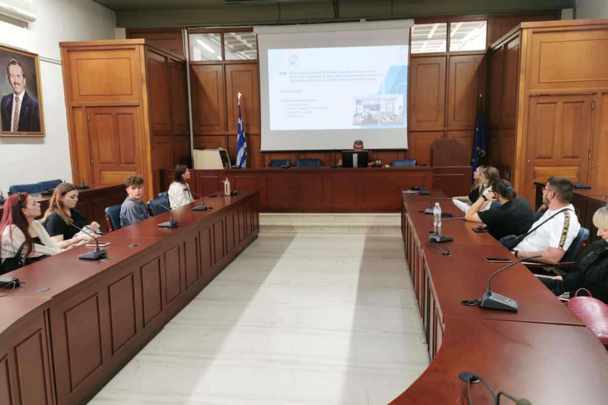 Πολωνοί μαθητές στο Δημαρχείο Τρικκαίων, με επίκεντρο τις εφαρμογές τεχνολογίας