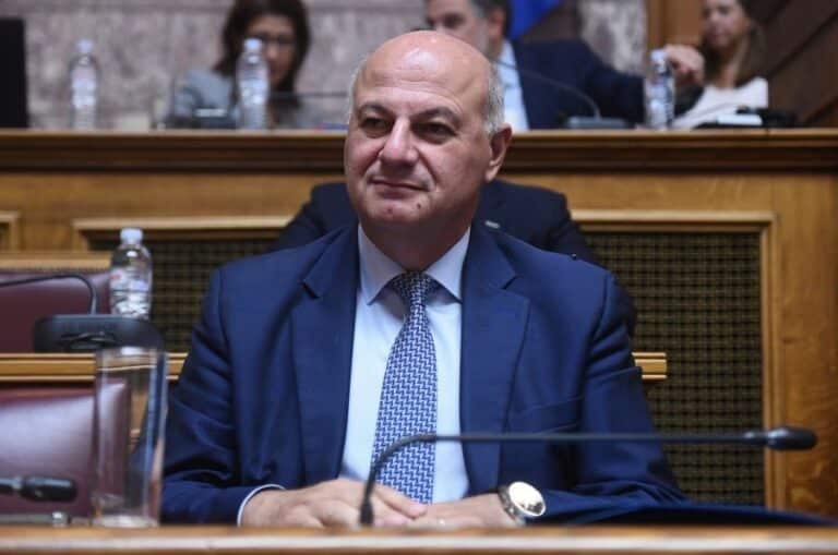 Ο Υπουργός Αγροτικής Ανάπτυξης Κώστας Τσιάρας σε δηλώσεις για την κτηνοτροφία και τον ΟΠΕΚΕΠΕ