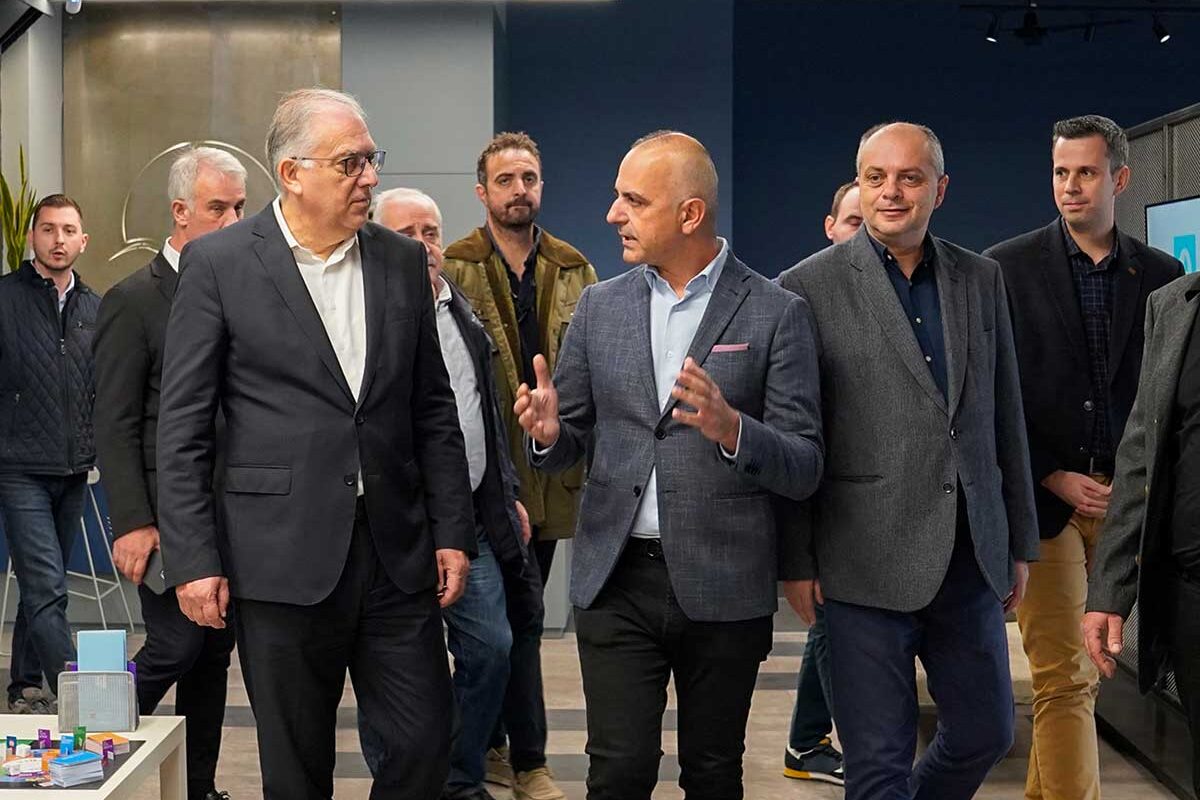 Εντυπωσιασμένος από την επίσκεψή του στο JOIST Innovation Park, ο Υπουργός Ανάπτυξης κ. Θεοδωρικάκος