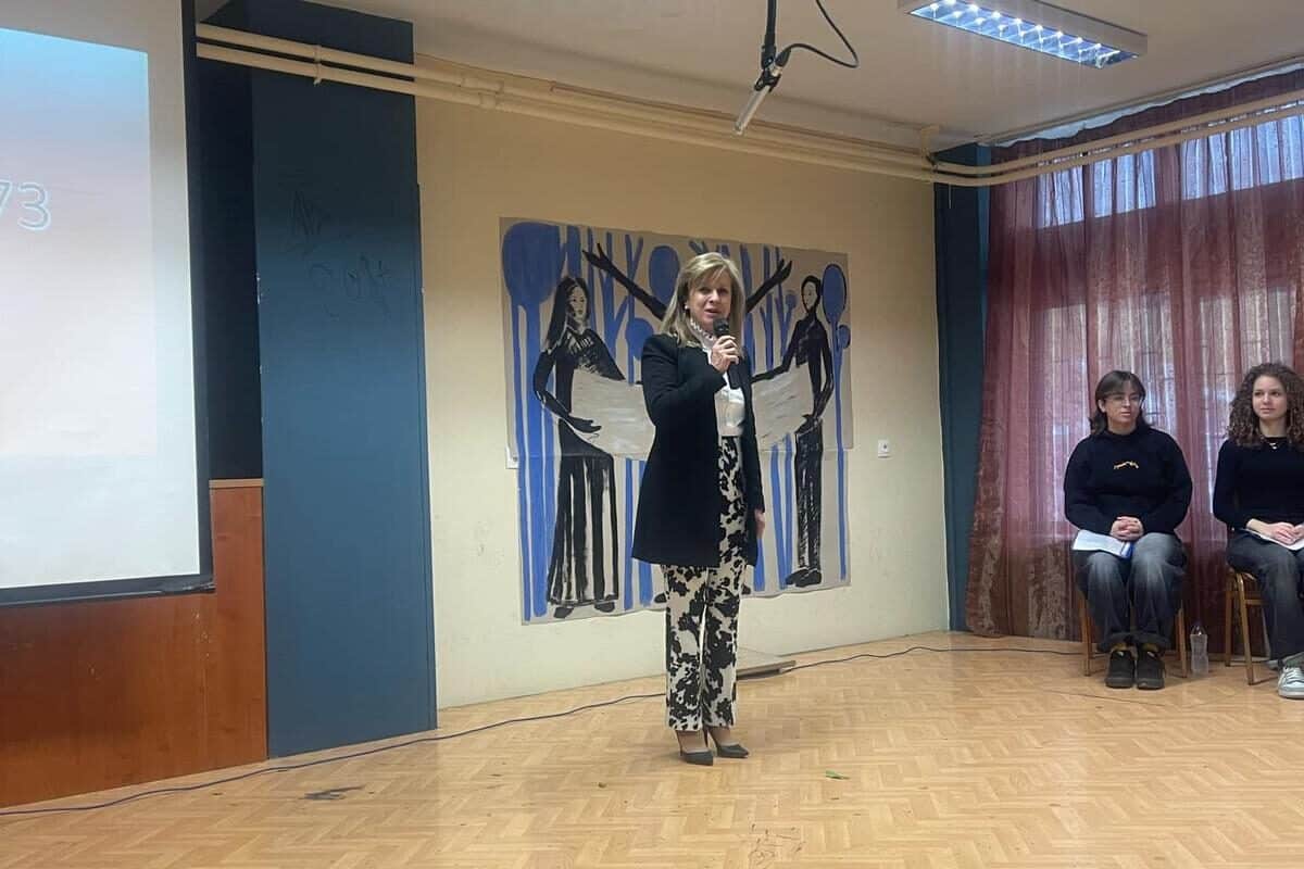 Μήνυμα Περιφερειακής Διευθύντριας Εκπαίδευσης Θεσσαλίας Βασιλικής Ζιάκα για την επέτειο του Πολυτεχνείου