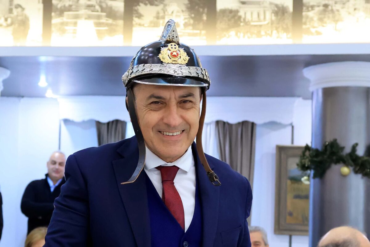 Η Πυροσβεστική Υπηρεσία τίμησε τον Περιφερειάρχη Δημ. Κουρέτα και τον Συντονιστή Πολιτικής Προστασίας Ηλ. Λεοντάρη