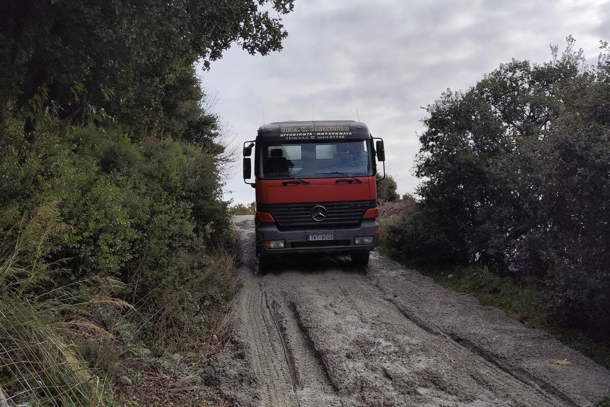 Τσιμεντοστρώσεις στην Καλαμπάκα από τον Δήμο Μετεώρων