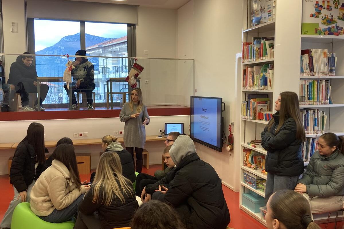 Βιβλιοθήκη Καλαμπάκας: Επίσκεψη 1ου Γενικού Λυκείου Τρικάλων