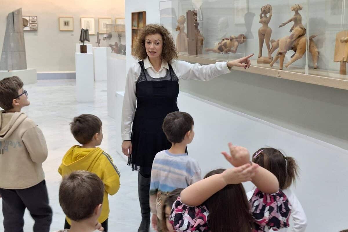 "Χρησιμοποιώ τη φαντασία και φτιάχνω με πηλό" – Εκπαιδευτικό πρόγραμμα για παιδιά στη Δημοτική Πινακοθήκη Λάρισας