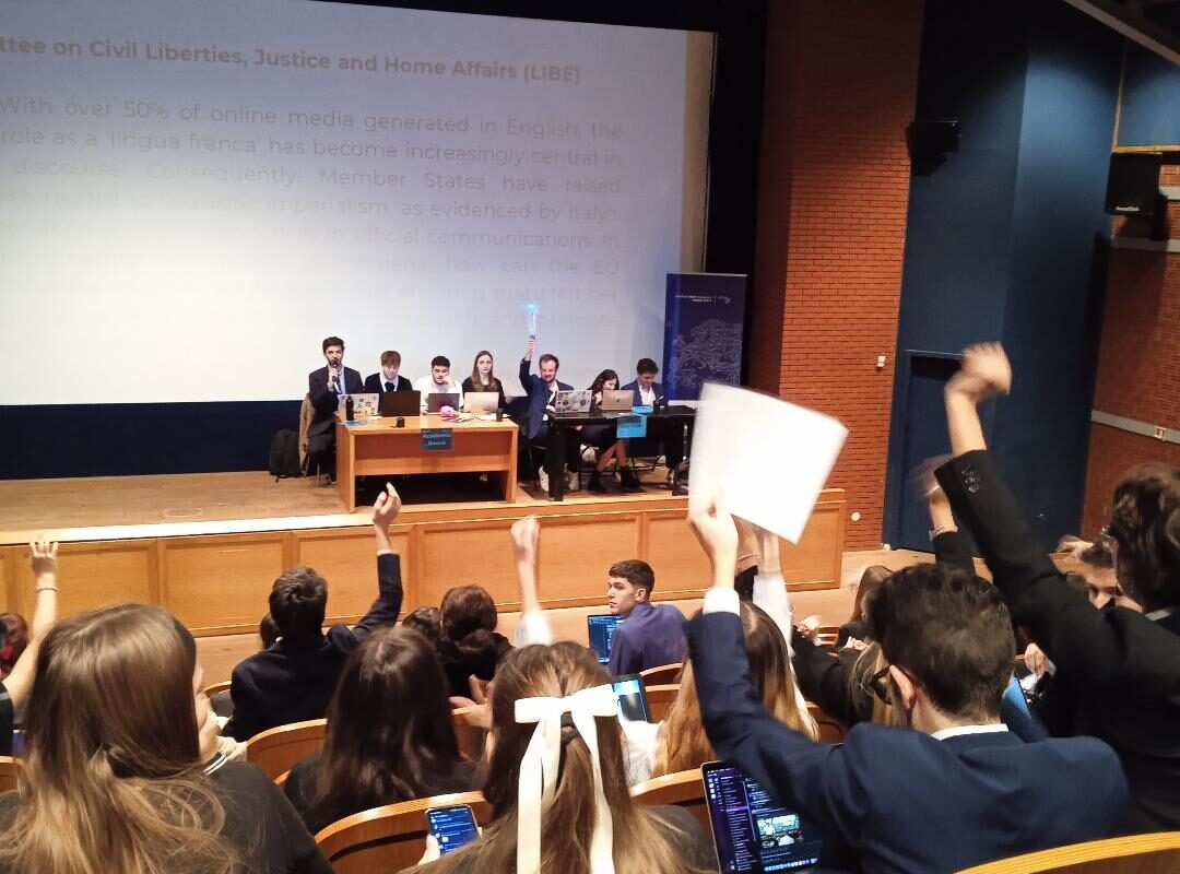 Το 8o ΓΕΛ Τρικάλων στην 48η Εθνική Συνδιάσκεψη Επιλογής του Ευρωπαϊκού Κοινοβουλίου Νέων Ελλάδας