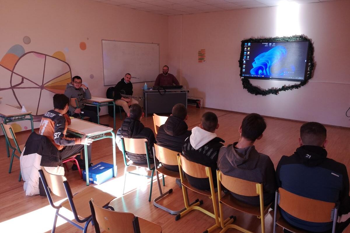 Γέφυρες Φιλίας και Συνεργασίας: Το 5ο Γυμνάσιο Τρικάλων στο ΕΝ.Ε.Ε.ΓΥ.-Λ.