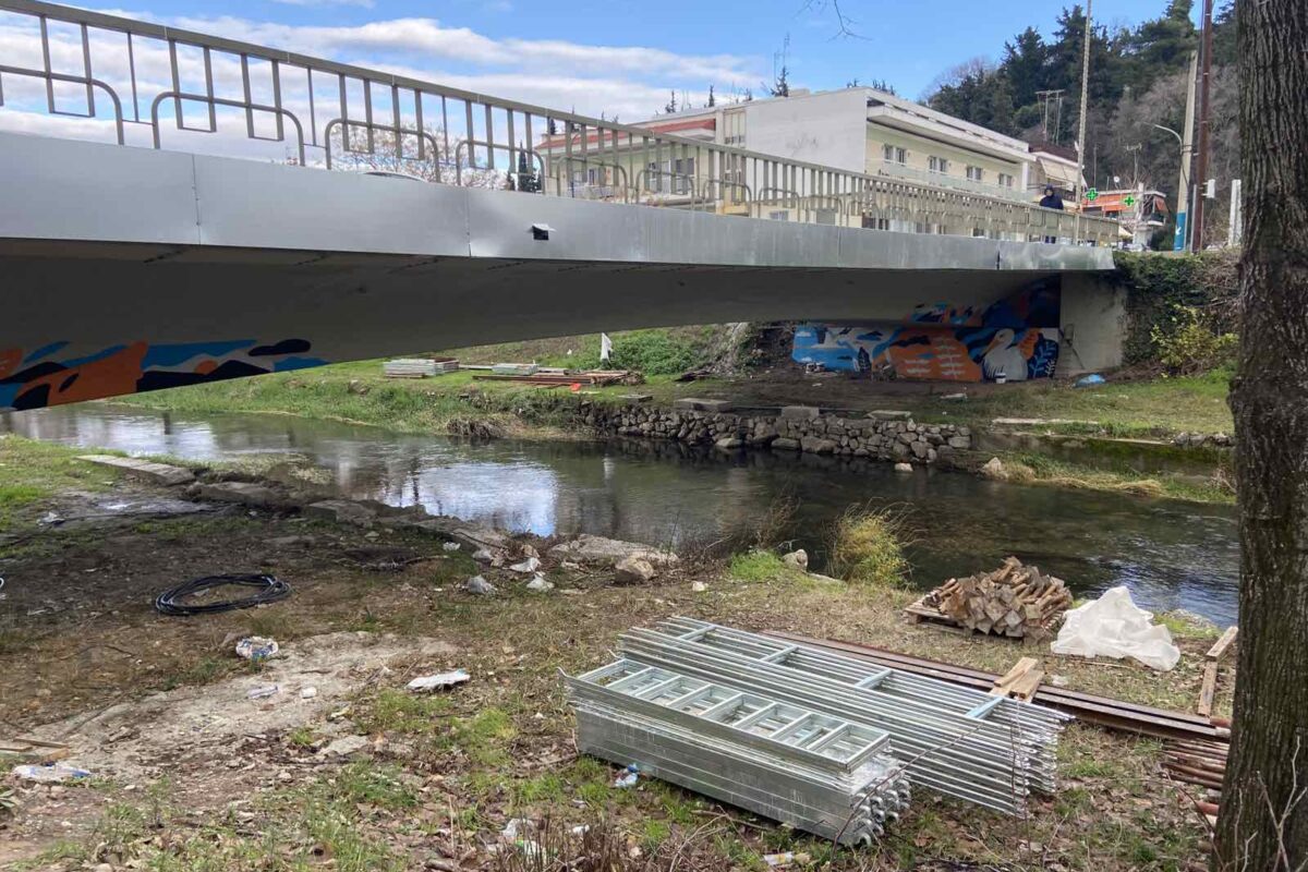Συνεχίζεται η ανακατασκευή των 13 γεφυρών στα Τρίκαλα