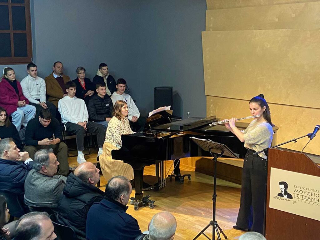 Ρεκόρ επιτυχιών στις βραβεύσεις επιτυχόντων μαθητών-τριών από τον Σύλλογο Δημοτικών Υπαλλήλων Τρικάλων (φωτο)