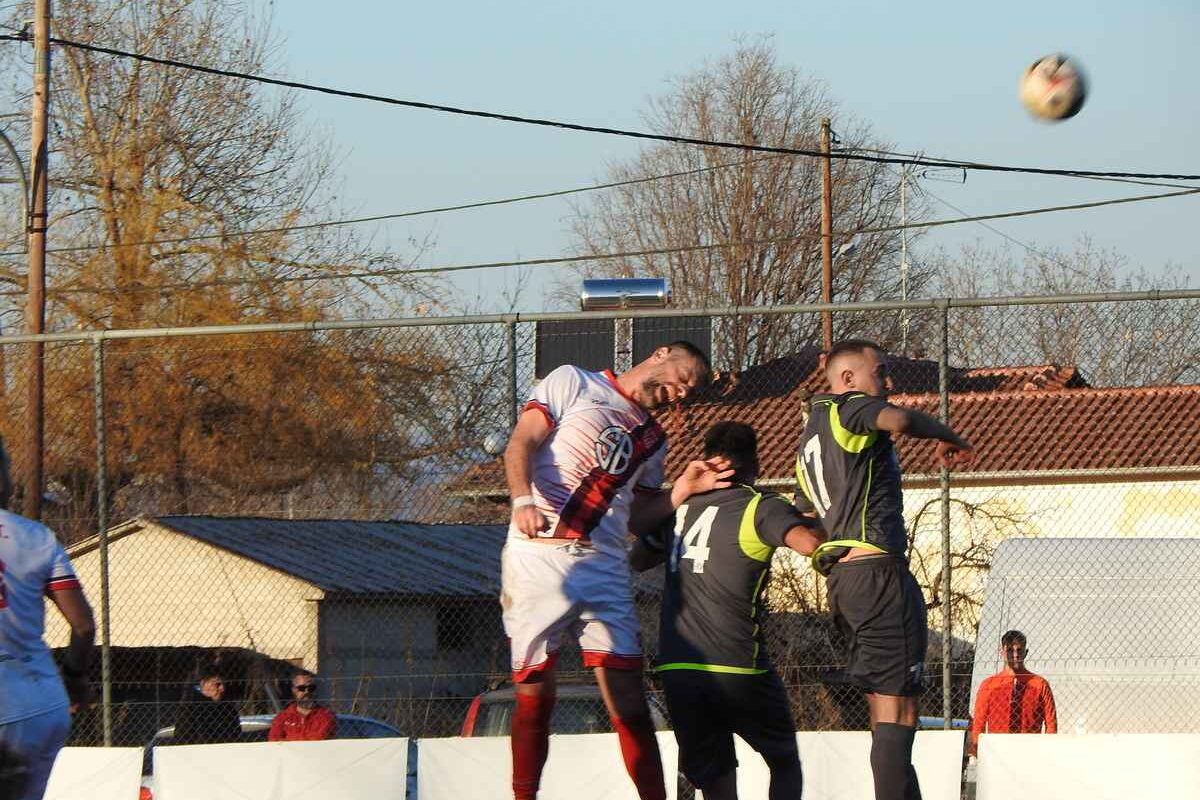 Αύξησε τη διαφορά η ΑΕΤ! Κέρδισε το Νεοχώρι 2-1