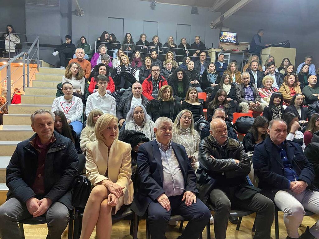 Ρεκόρ επιτυχιών στις βραβεύσεις επιτυχόντων μαθητών-τριών από τον Σύλλογο Δημοτικών Υπαλλήλων Τρικάλων (φωτο)