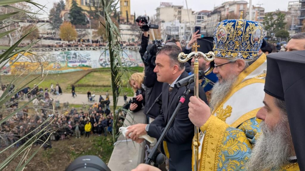 Μήνυμα Ελπίδας και Αλληλεγγύης από τον Δήμαρχο Λαρισαίων στα Θεοφάνια