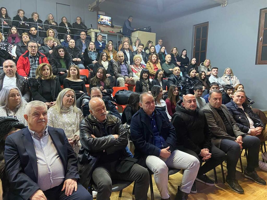 Ρεκόρ επιτυχιών στις βραβεύσεις επιτυχόντων μαθητών-τριών από τον Σύλλογο Δημοτικών Υπαλλήλων Τρικάλων (φωτο)