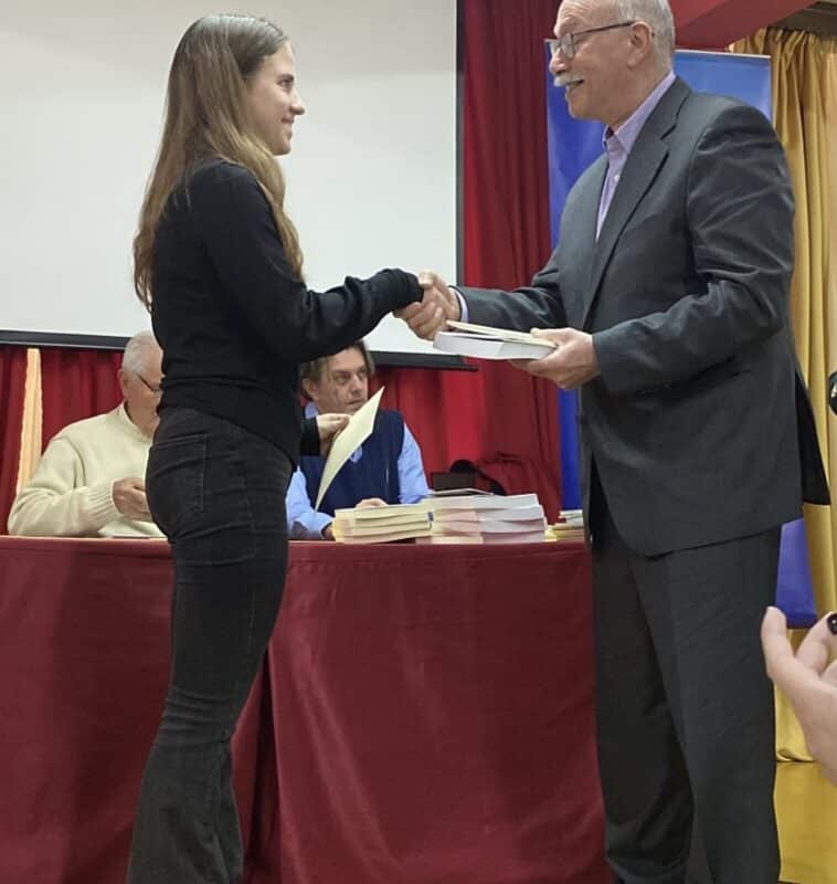 Έπαινος σε μαθήτρια του 7ου Πειραματικού Γυμνασίου Τρικάλων στον Πανελλήνιο Διαγωνισμό «Ποίηση και Διήγημα»