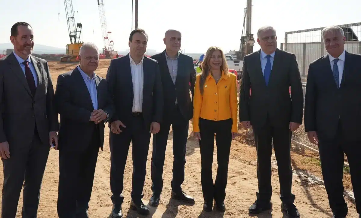 Επίσκεψη Υπουργών στο υπό κατασκευή Data Center της Microsoft στα Σπάτα – Στρατηγική επένδυση με πολλαπλά οφέλη για την Ελλάδα