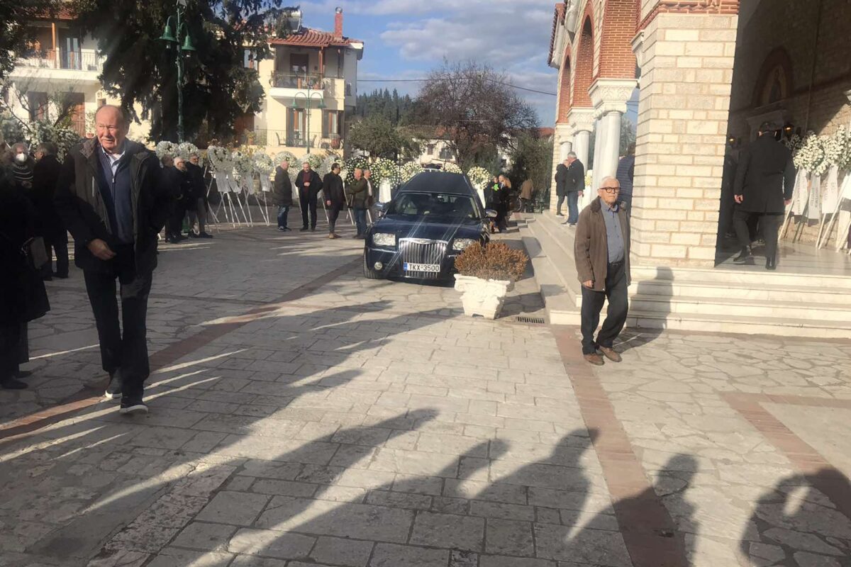 Τρίκαλα: Το τελευταίο αντίο στον ιστορικό δήμαρχο Κωνσταντίνο Παπαστεργίου