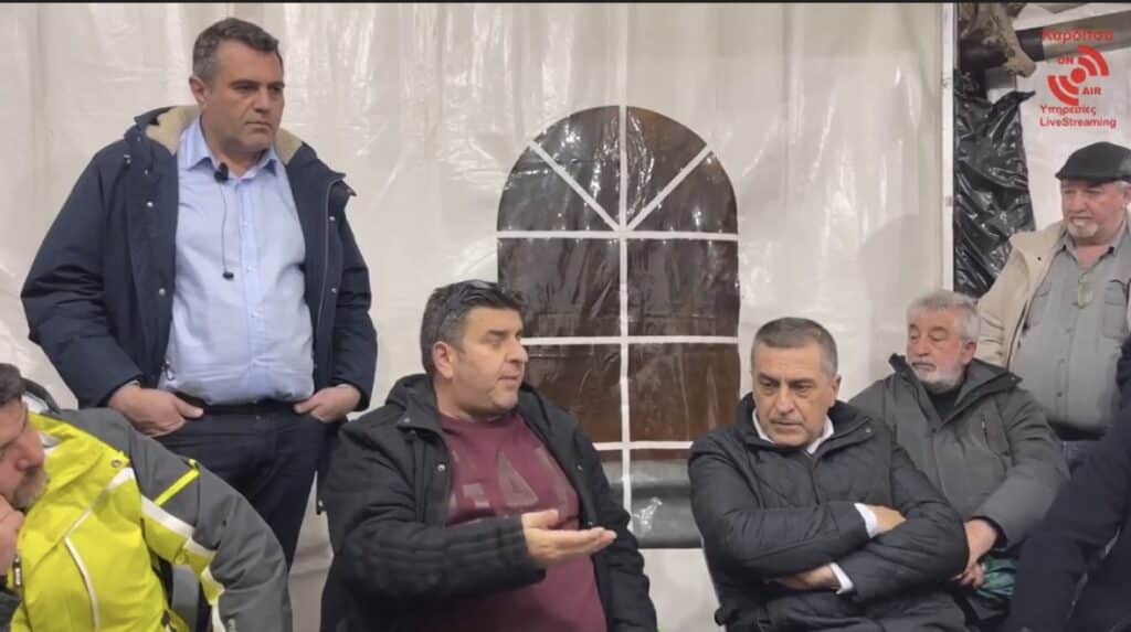 Στο μπλόκο της Καρδίτσας ο Περιφερειάρχης Δημήτρης Κουρέτας