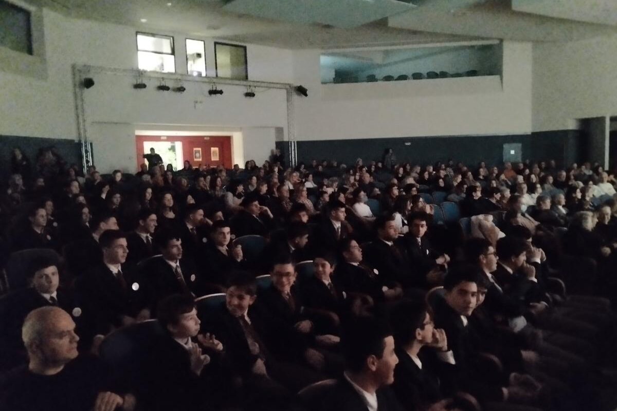 Αποθεώθηκε η Μικτή Χορωδία Καρδίτσας