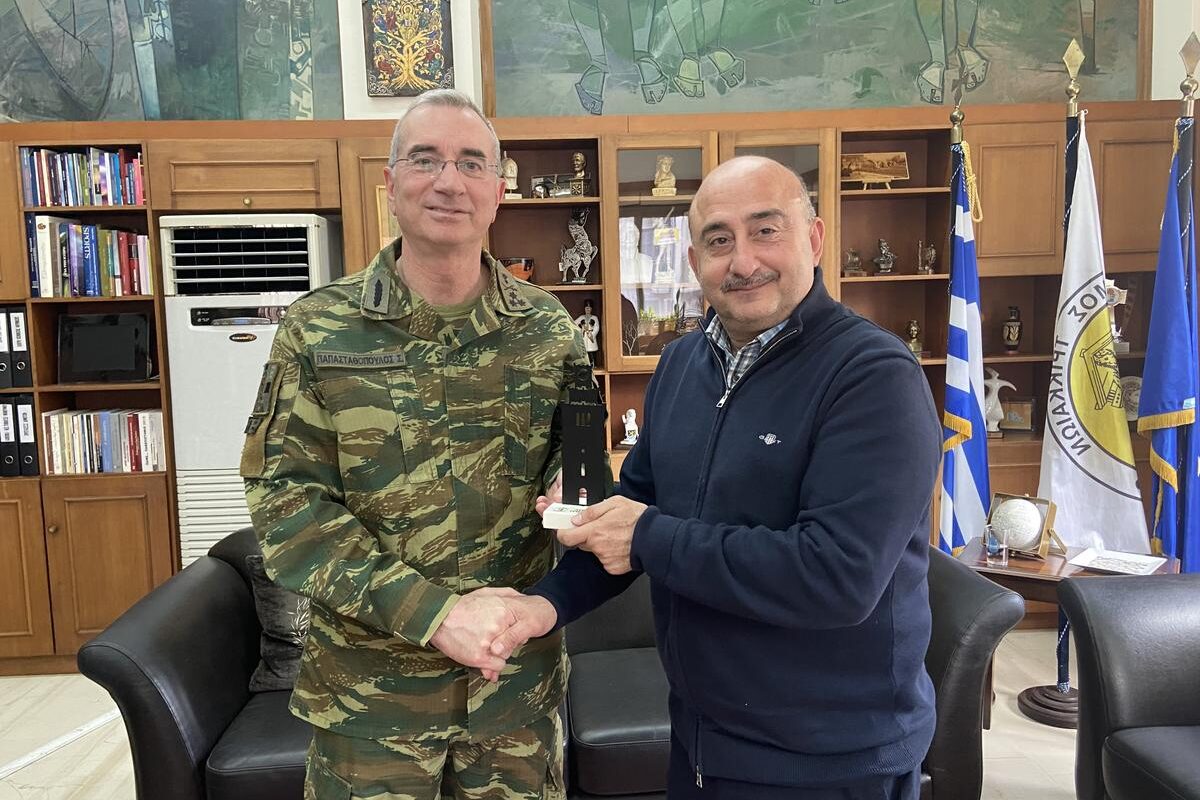 Συνάντηση Δημάρχου Τρικκαίων με τον Διοικητή της 1ης Στρατιάς