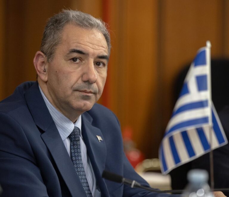 Αναζήτηση πορείας σε ένα κόσμο που αναδιατάσσεται