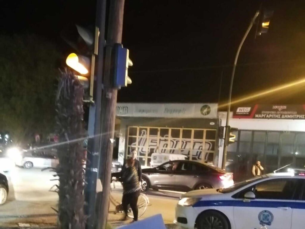 Ανασφαλείς δρόμοι και χαλασμένα φανάρια στα Τρίκαλα – Εικόνα εγκατάλειψης