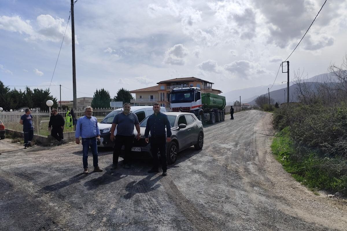 Συνεχίζεται από τον Δήμο Μετεώρων η ασφαλτόστρωση σε δρόμους της Καλαμπάκας