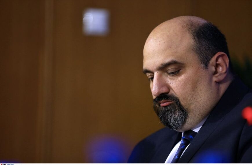 Πολιτική υπαναχώρηση ή στρατηγική διαφυγή; Η κυβέρνηση κλείνει τον φάκελο της προανακριτικής με την παραπομπή Τριαντόπουλου