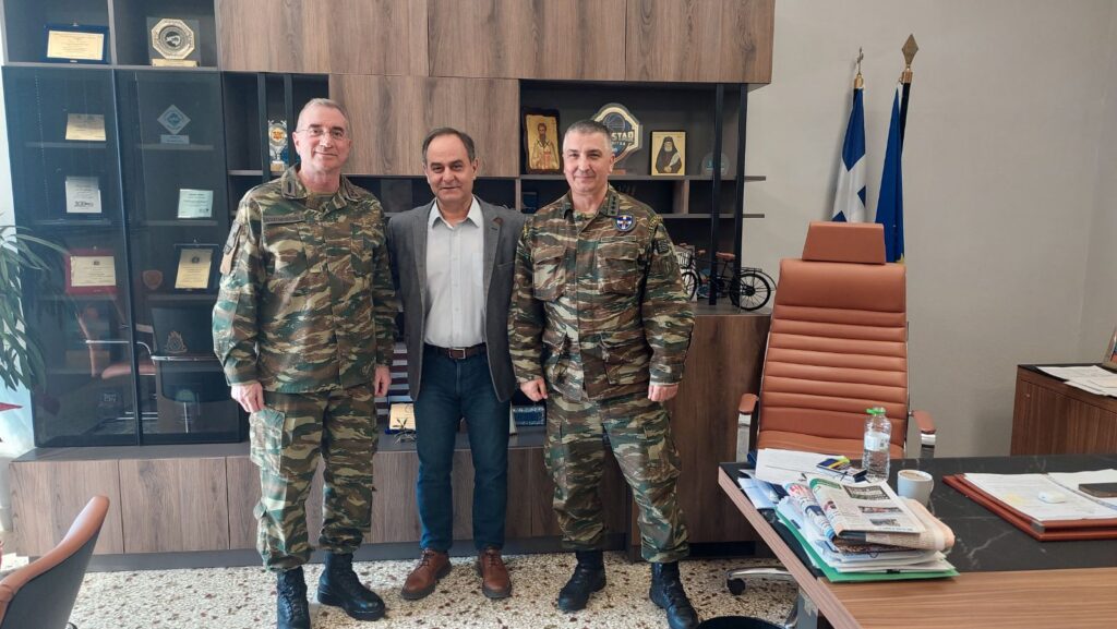 Εθιμοτυπική επίσκεψη του Διοικητού 1ης ΣΤΡΑΤΙΑΣ/ EU-OHQ στον Δήμαρχο Καρδίτσας