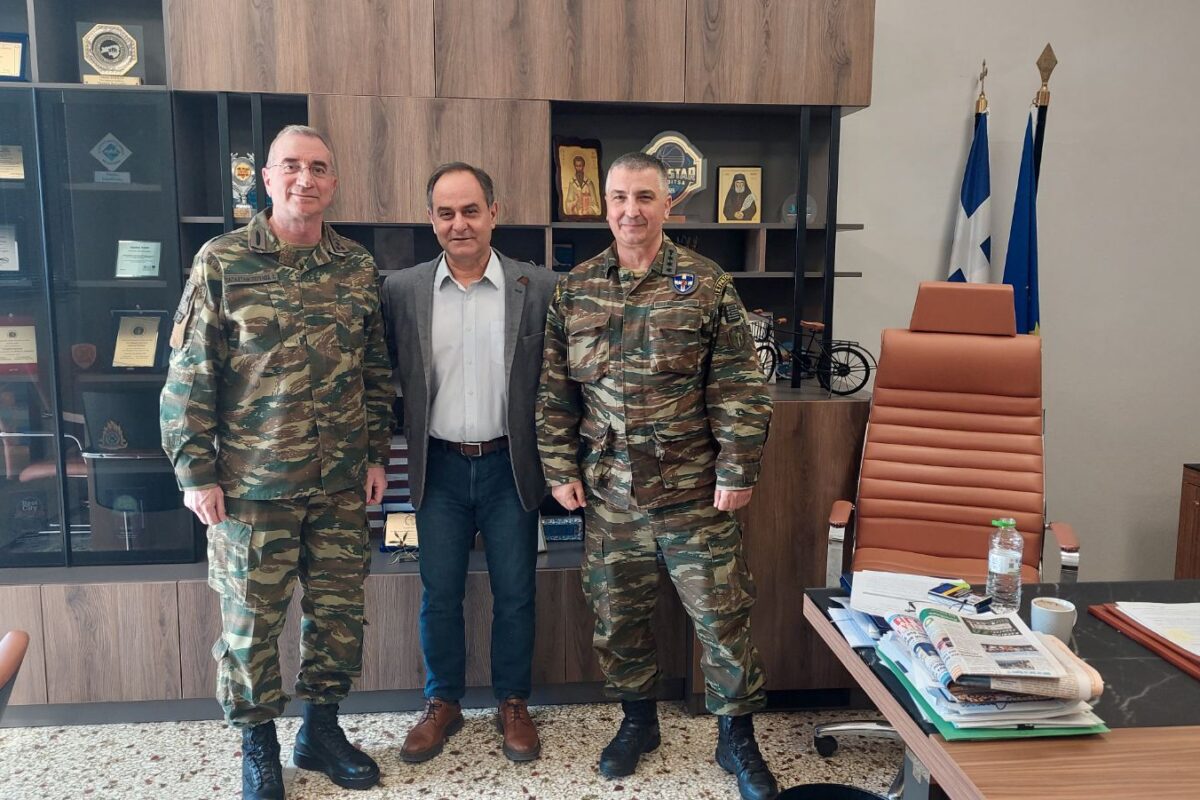 Εθιμοτυπική επίσκεψη του Διοικητού 1ης ΣΤΡΑΤΙΑΣ/ EU-OHQ στον Δήμαρχο Καρδίτσας