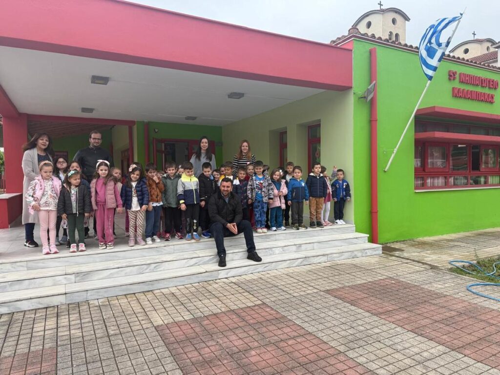Πεζοδρόμια στην Καλαμπάκα: Η ΤΕΡΝΑ κατασκευάζει… και σχέσεις