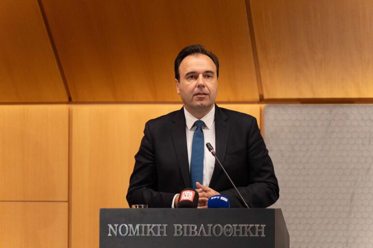Παρουσιάστηκε το πρόγραμμα «Υπηρεσίες Τηλεδιάσκεψης και Ηλεκτρονικό Πινάκιο»