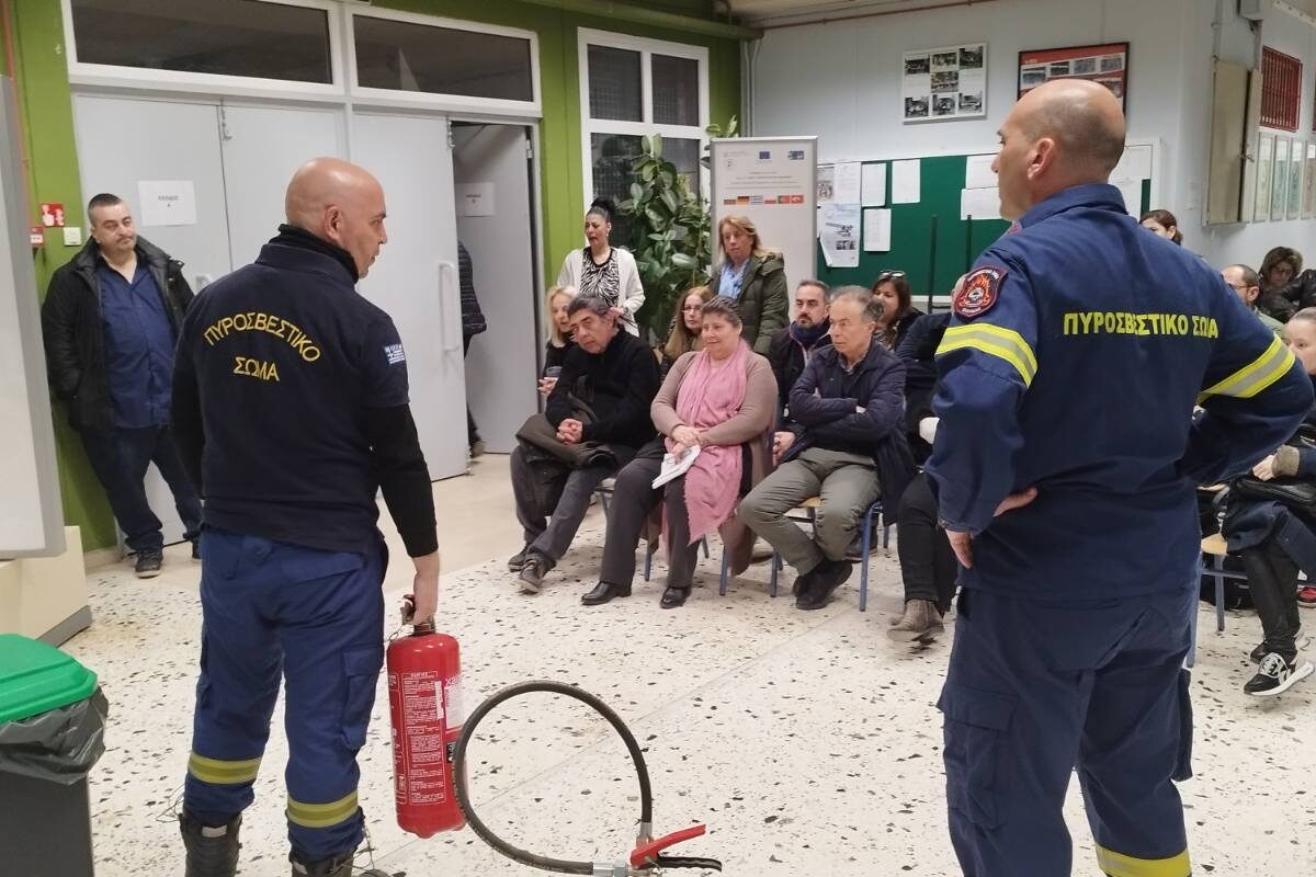 Σεμινάριο της Πυροσβεστικής στο 3ο Εσπερινό ΕΠΑΛ Λάρισας