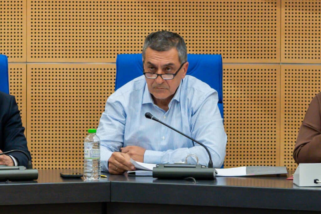 Νέες θέσεις για παραγωγούς και επαγγελματίες σε λαϊκές αγορές της Λάρισας