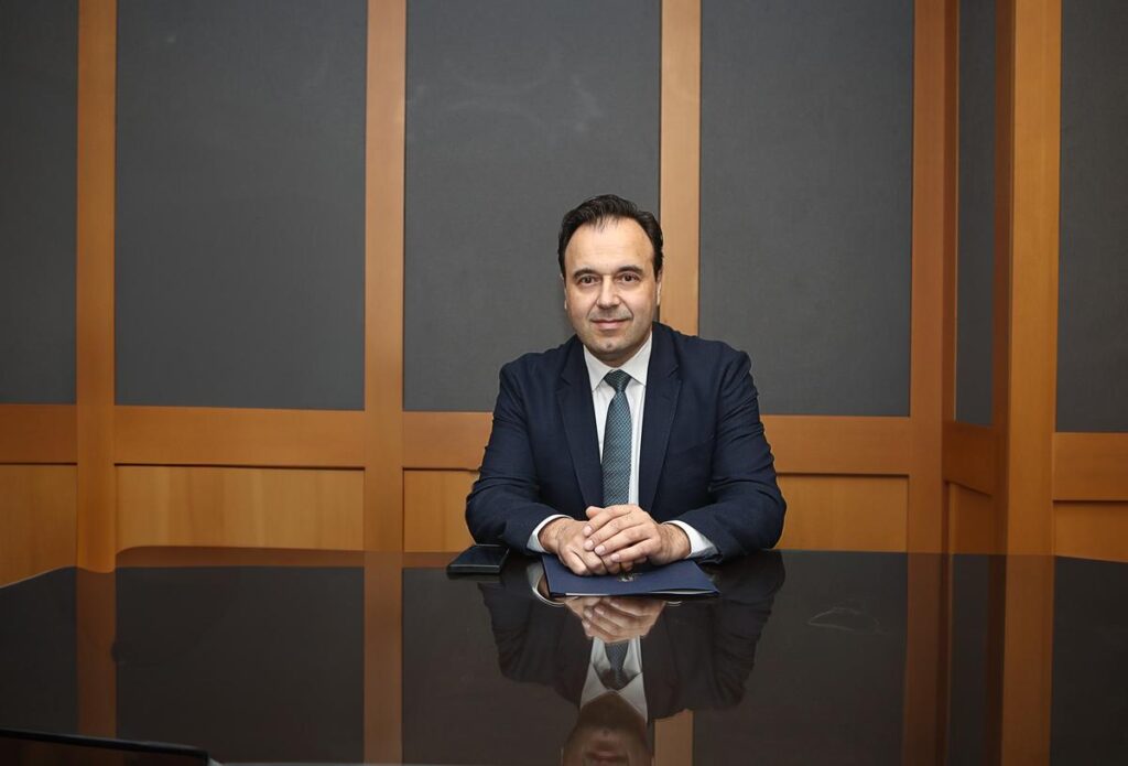 Καταργούνται τα πιστοποιητικά γέννησης και οικογενειακής κατάστασης
