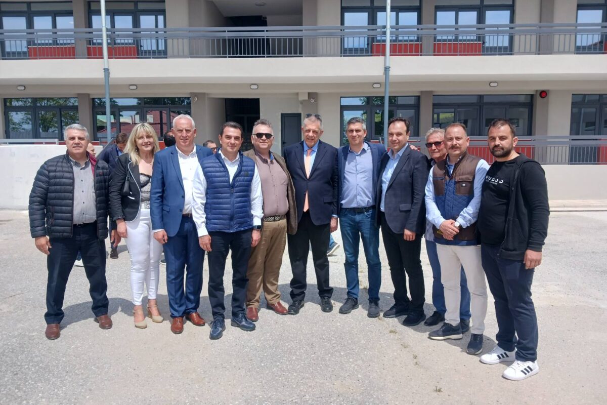 Αυτοψία Χρήστου Δήμα στη Φαρκαδόνα – Τα σχολεία ανακαινίζονται, η εικόνα… ψηφίζεται