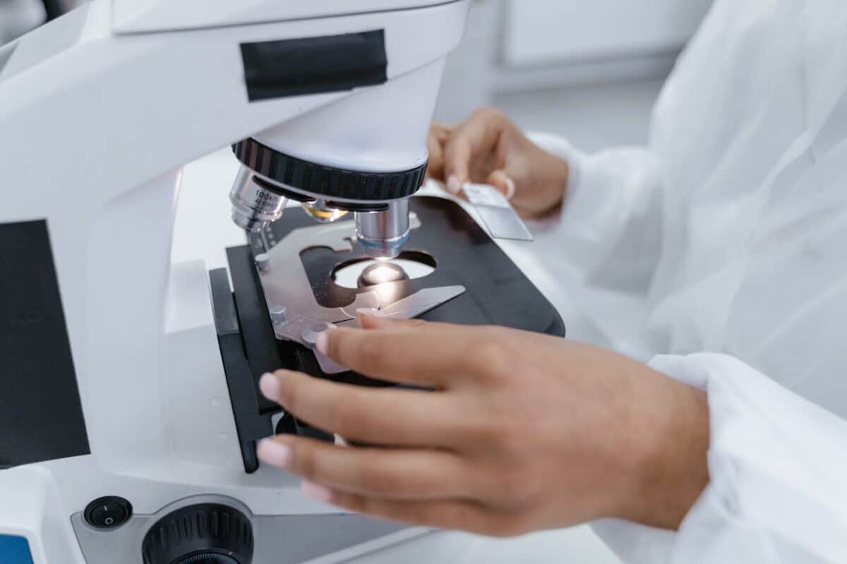 Δίνουν το DNA 20.000 παιδιών σε ιδιώτες χωρίς διάλογο
