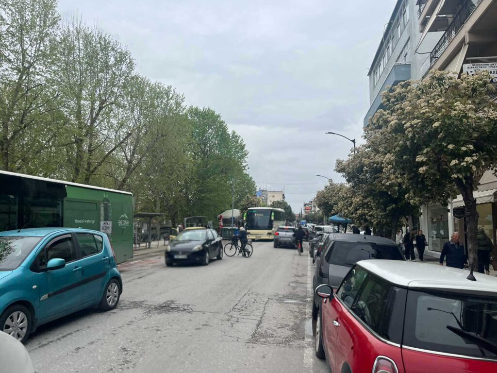 Κίνηση στους δρόμους, στασιμότητα στην αγορά – Επί ποδός η ΕΛ.ΑΣ.
