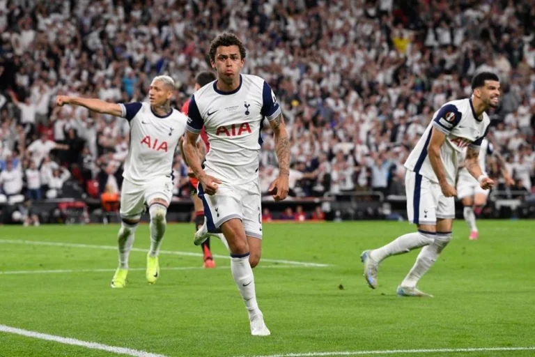 Europa League: Χρυσή σελίδα η Τότεναμ - Κατέκτησε τον τίτλο 1-0 την Μάντσεστερ Γιουνάιτεντ