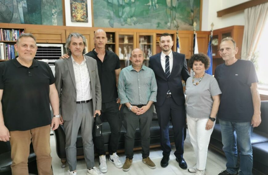 Μπάσκετ ΑΟΤ: Ο Αναστασιάδης και μέλη της διοίκησης επισκέφτηκαν τον Δήμο Τρικκαίων