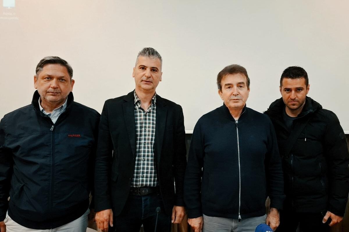 Συνάντηση της Ένωσης Αστυνομικών Τρικάλων με τον Μιχάλη Χρυσοχοΐδη – Επίκεντρο τα ζητήματα υποδομών και νέων υπηρεσιών