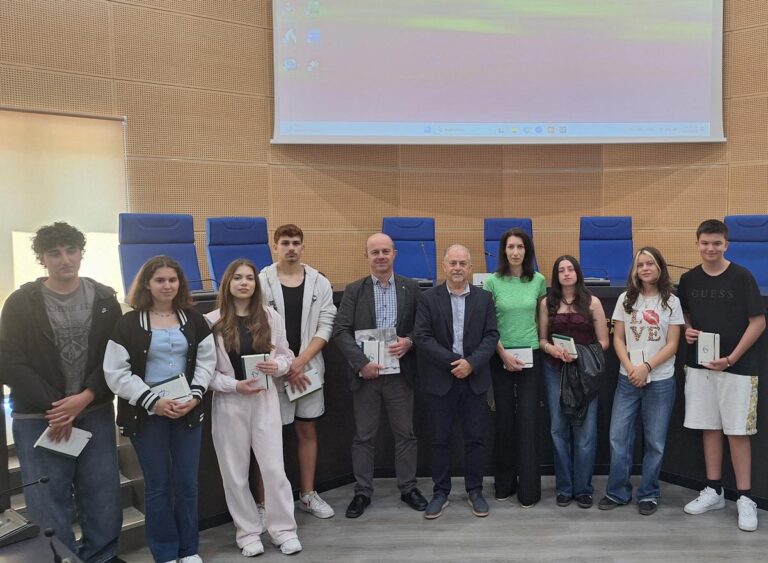 Το 12ο ΓΕΛ Λάρισας παρουσίασε eTwinning πρόγραμμα στην Περιφέρεια Θεσσαλίας