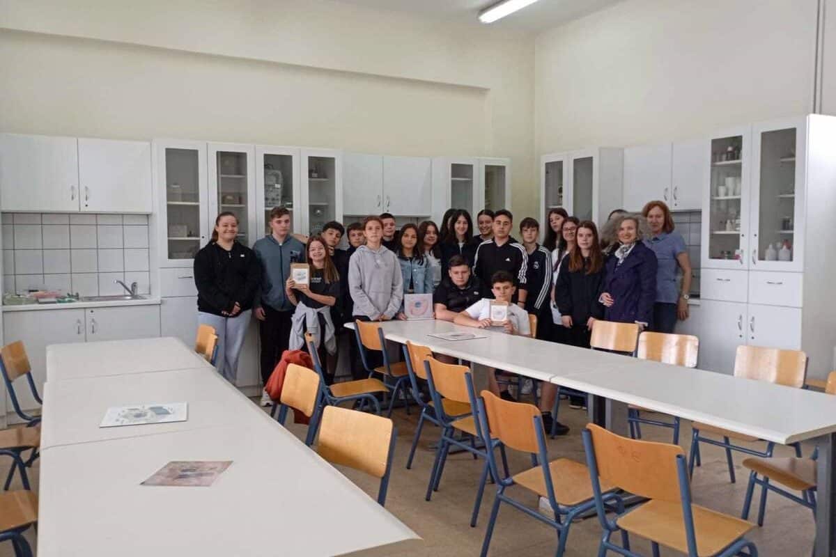 Βιολογία μέσα από παιχνίδι στο 9ο Γυμνάσιο Τρικάλων με εκπαιδευτικά παζλ κυττάρων
