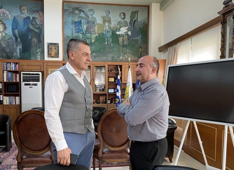 Συνάντηση Κουρέτα – Σακκά για τα έργα στα Τρίκαλα: Συμφωνία σε θετικό κλίμα