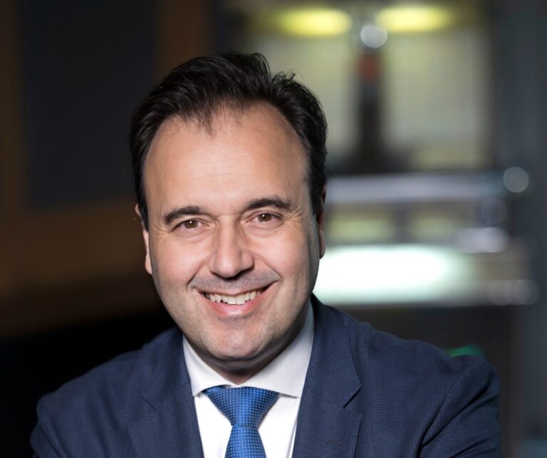 Παπαστεργίου: «Αναβαθμισμένο το 112 – Νέα τεχνολογία και δορυφόροι στην υπηρεσία της Πολιτικής Προστασίας»