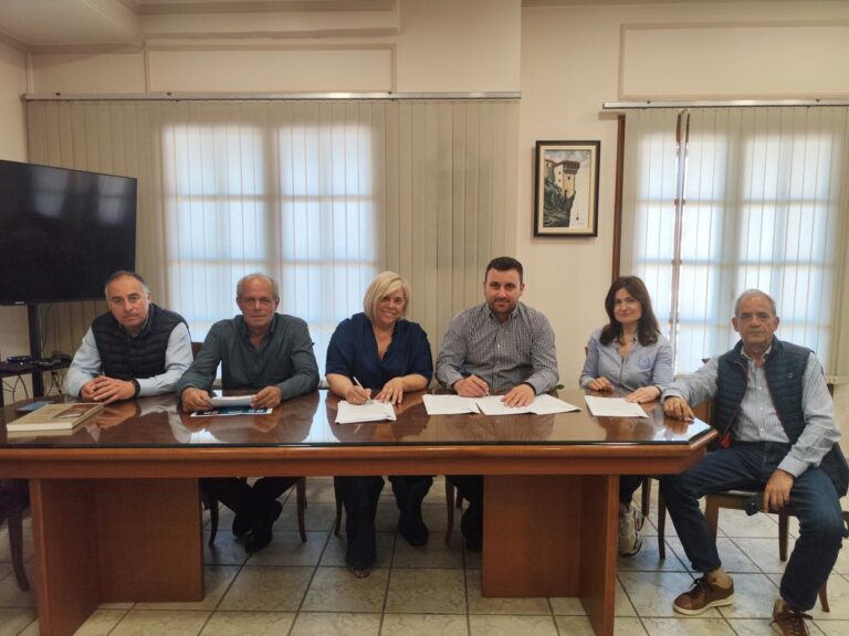 Έργα αγροτικής οδοποιίας 6 χλμ. στον Δήμο Μετεώρων – Υπογραφή από τον Δήμαρχο Λευτέρη Αβραμόπουλο